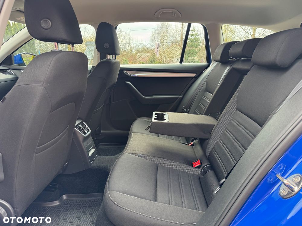 Skoda Octavia 2.0 TDI Ambition DSG - 14