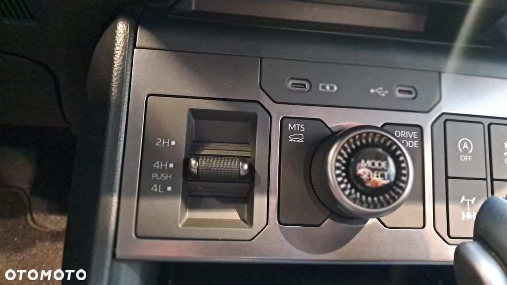 Toyota Hilux - 23