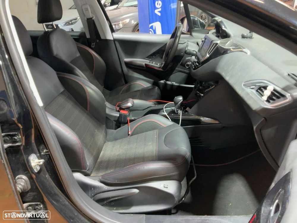 Peugeot 2008 1.2 PureTech GT Line EAT6 - 8