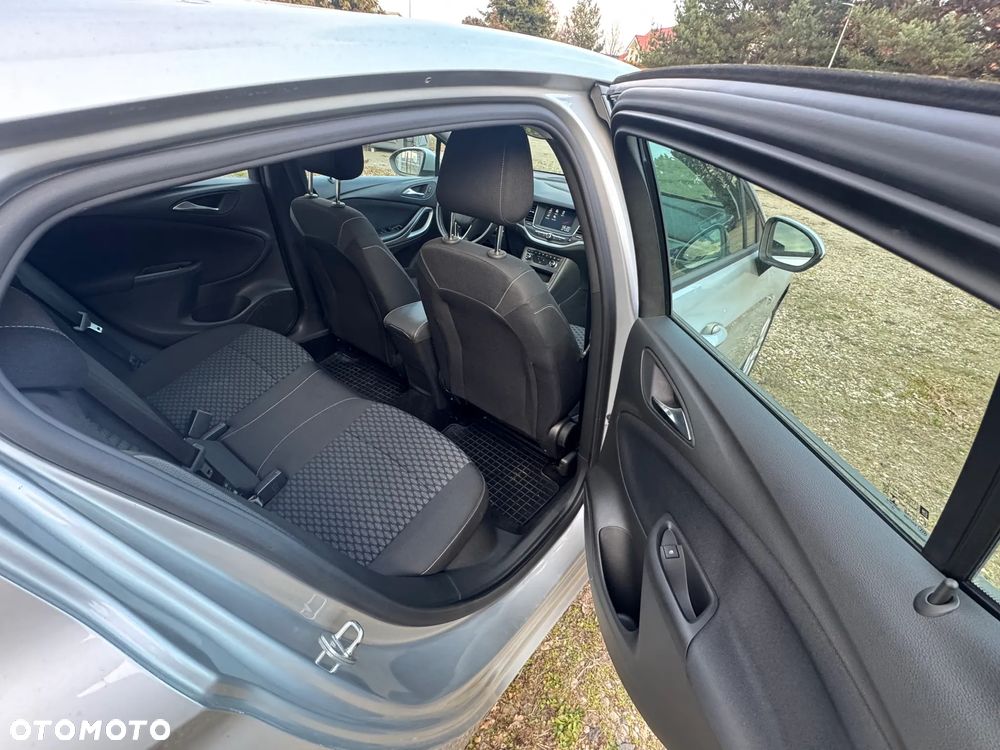 Opel Astra 1.4 T Enjoy S&S - 17