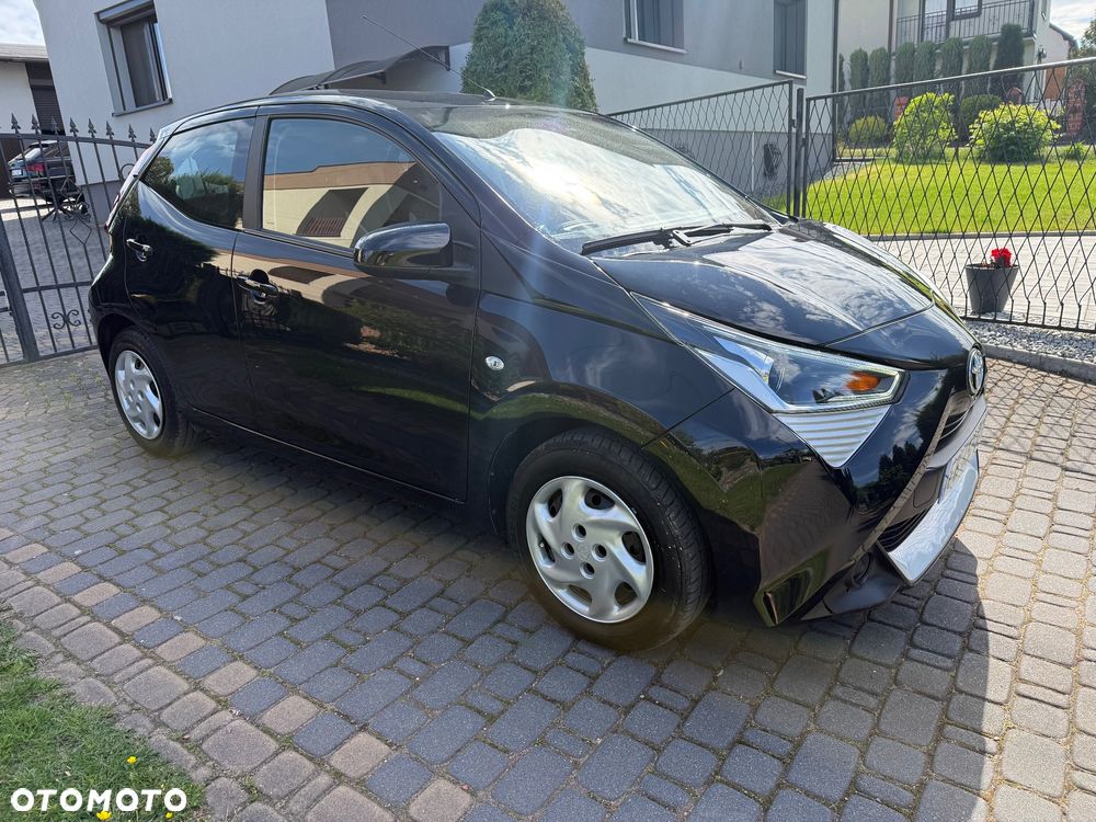 Toyota Aygo x.shift x-play connect - 29