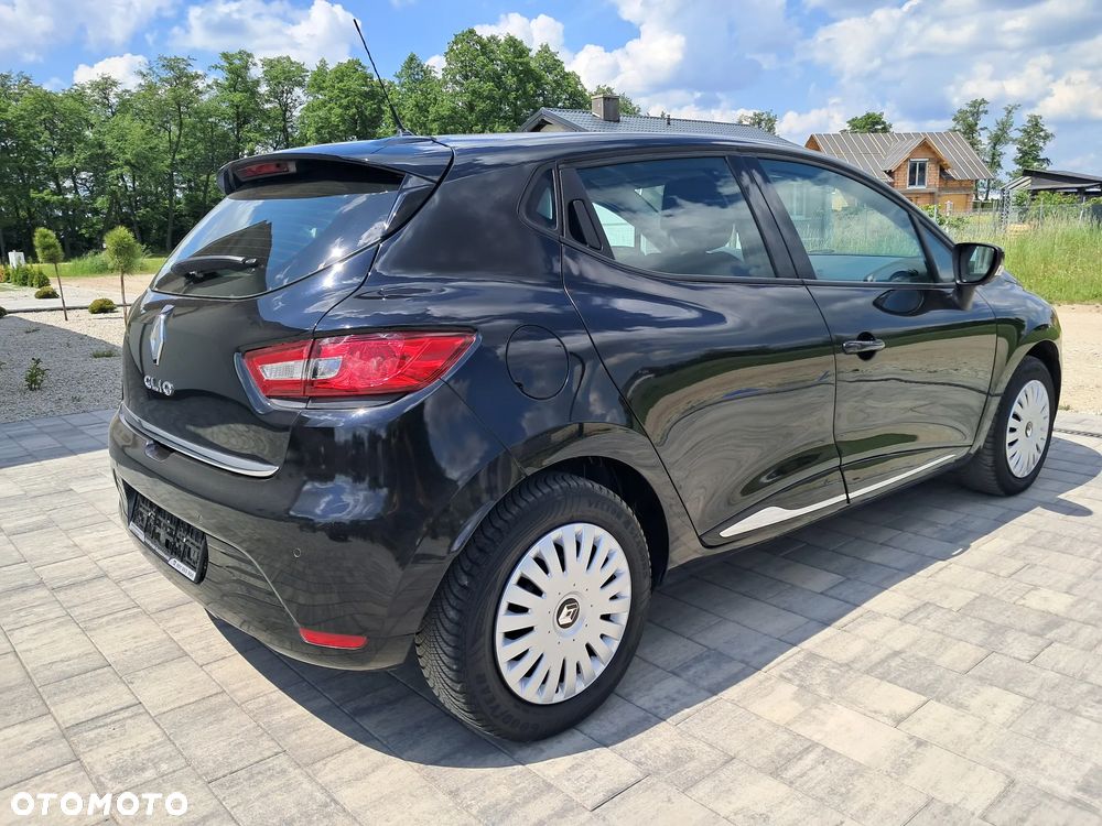 Renault Clio 1.2 16V 75 Business - 6