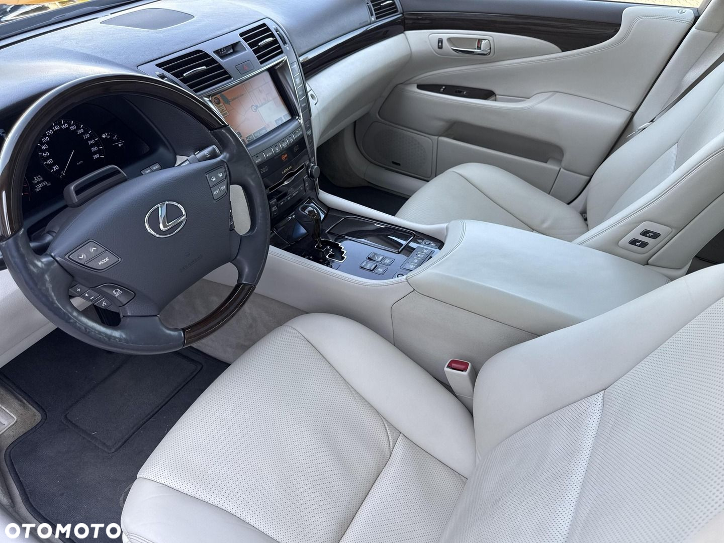 Lexus LS 460 Prestige - 10