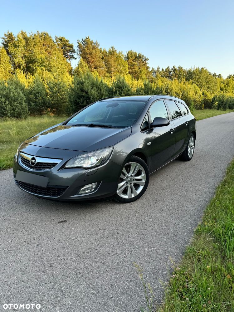 Opel Astra IV 2.0 CDTI Cosmo - 1