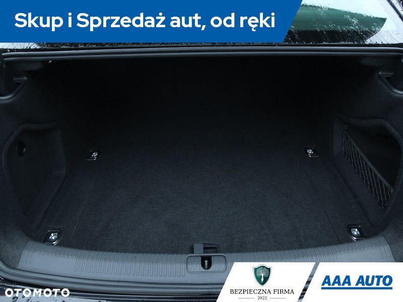 Audi A4 Limousine - 14