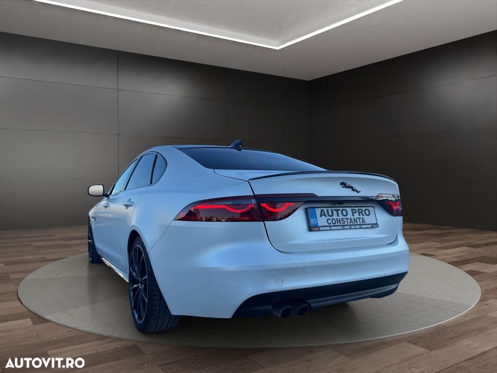 Jaguar XF - 2