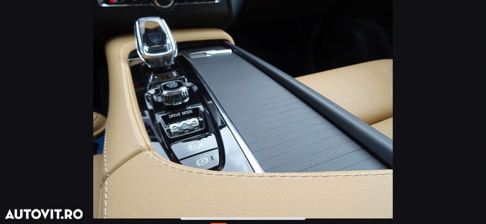 Volvo XC 90 T8 AWD Recharge Geartronic Inscription Edition - 19