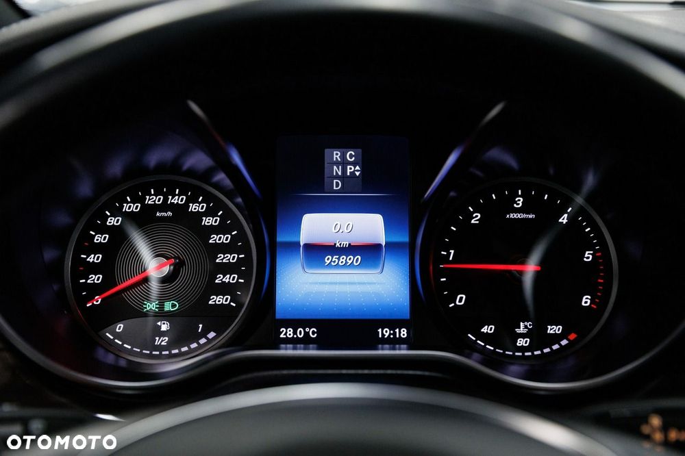 Mercedes-Benz Klasa V 300 d lang 9G-TRONIC Avantgarde - 40