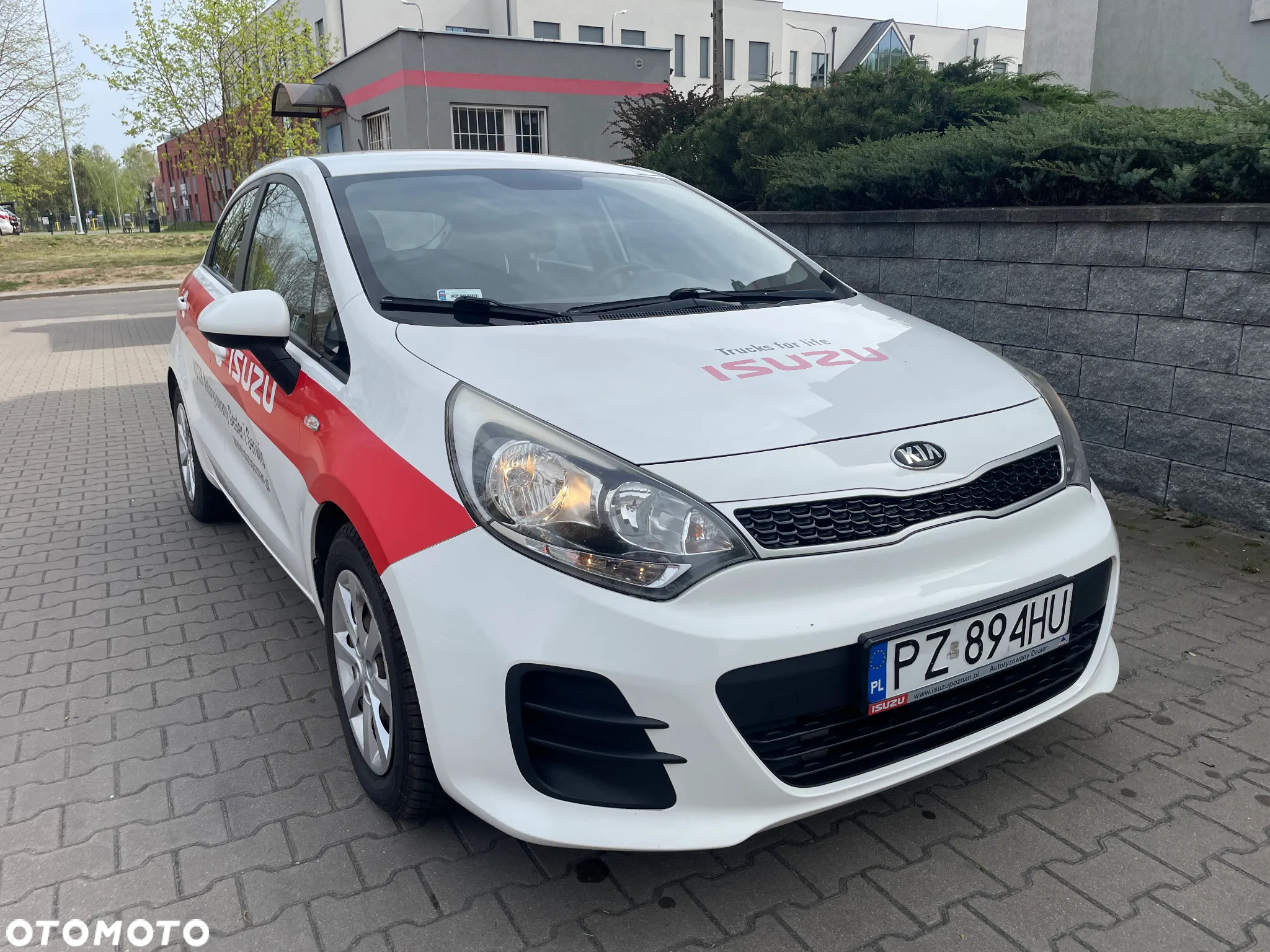Kia Rio 1.2 L - 8