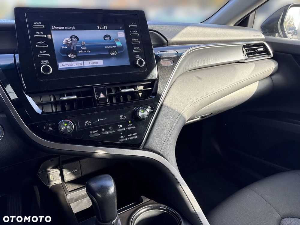 Toyota Camry 2.5 Hybrid Comfort CVT - 20