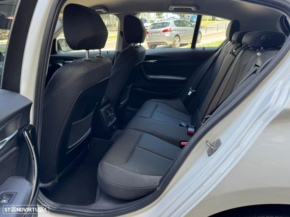 BMW 116 i Line Sport - 13