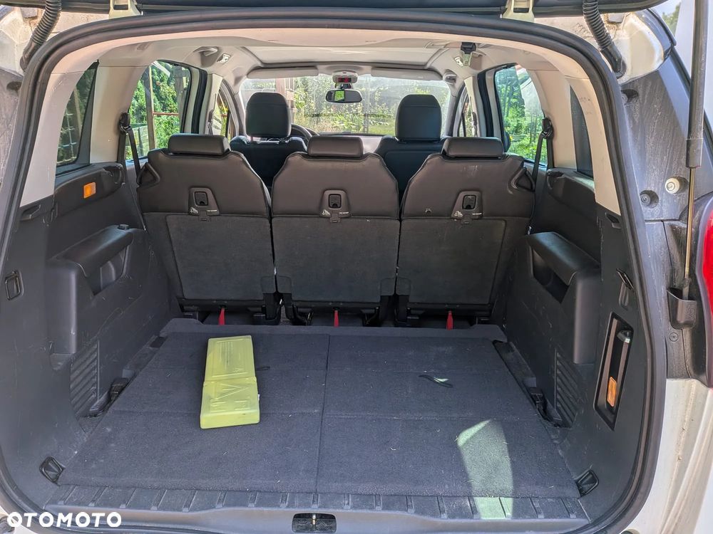 Peugeot 5008 1.6 THP Allure 7os - 13