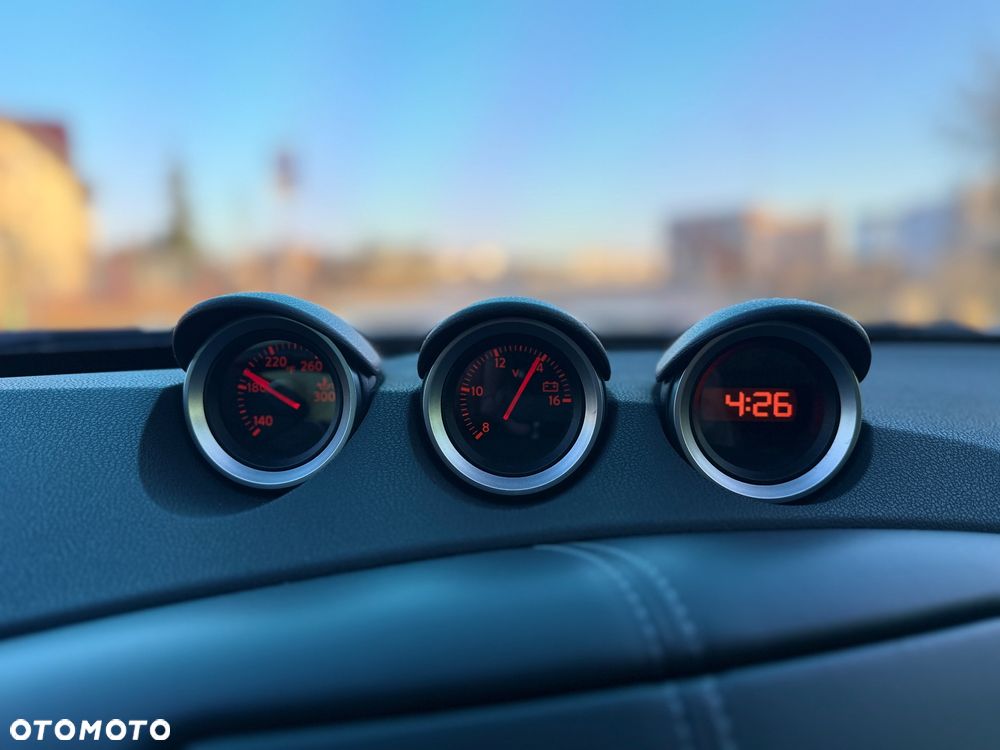 Nissan 370 Z - 20