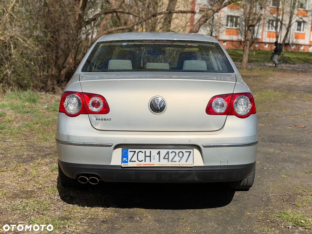 Volkswagen Passat 2.0 TDI Comfortline - 7