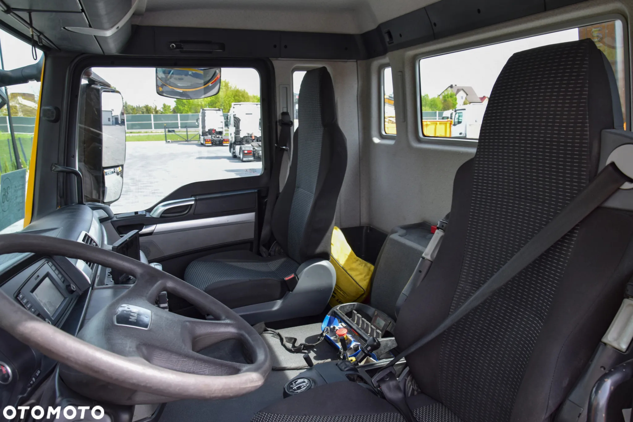 MAN TGS 26.400 / 6x4 / EURO 6 / UDT / HDS FASSI 165 / WYSUW x3 / ROTATOR / CHWYTAK / STEROWANIE RADIOWE / WZMOCNIONA RAMA / WYWROTKA / HYDROBURTA / AUTOMAT / 2017 / NOWE OPONY - 100% / NISKI PRZEBIEG / STAN IDEALNY / SPROWADZONY - 38