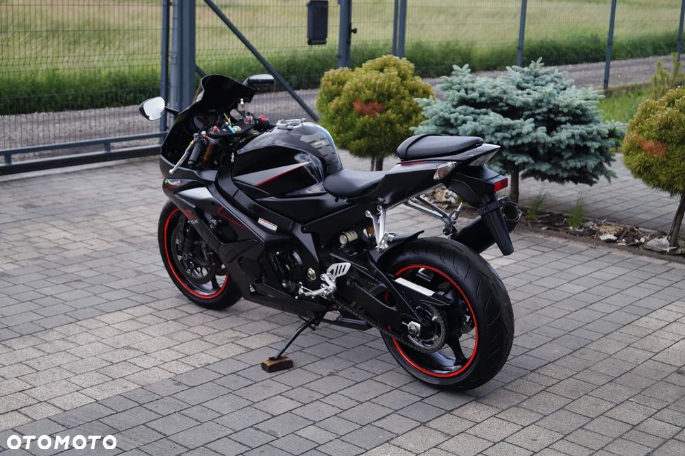 Suzuki GSX-R - 9