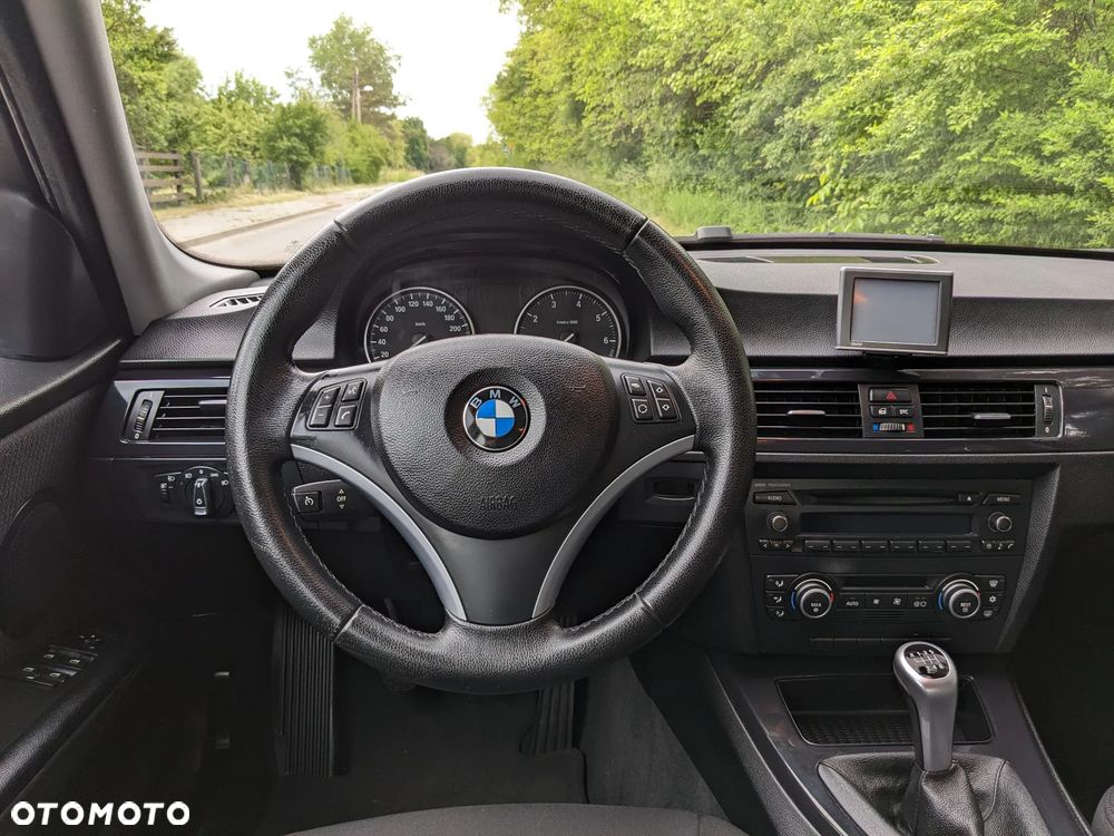 BMW Seria 3 318i Edition Exclusive - 7