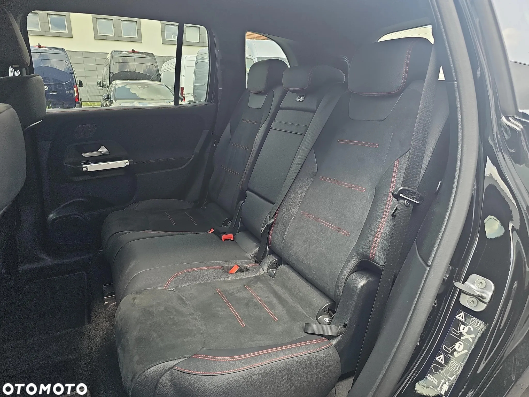 Mercedes-Benz GLB 220 d 4-Matic AMG Line 8G-DCT - 11