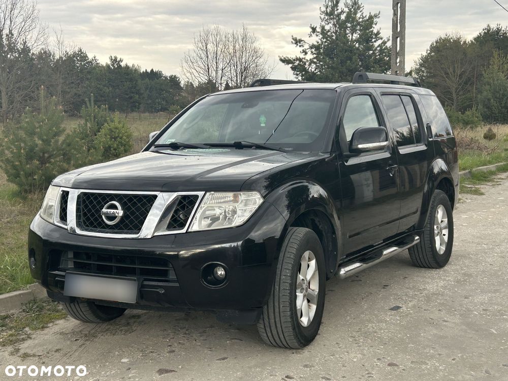 Nissan Pathfinder 2.5 D XE - 1