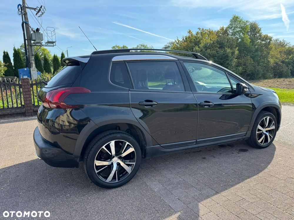 Peugeot 2008 - 8