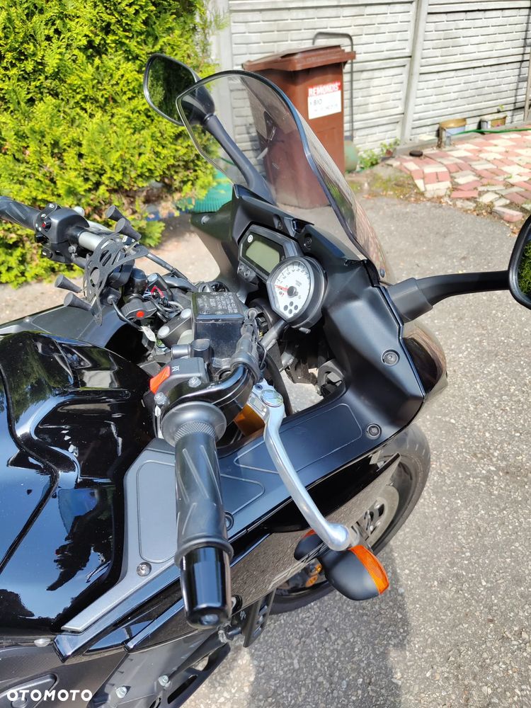 Yamaha FZ8 - 10