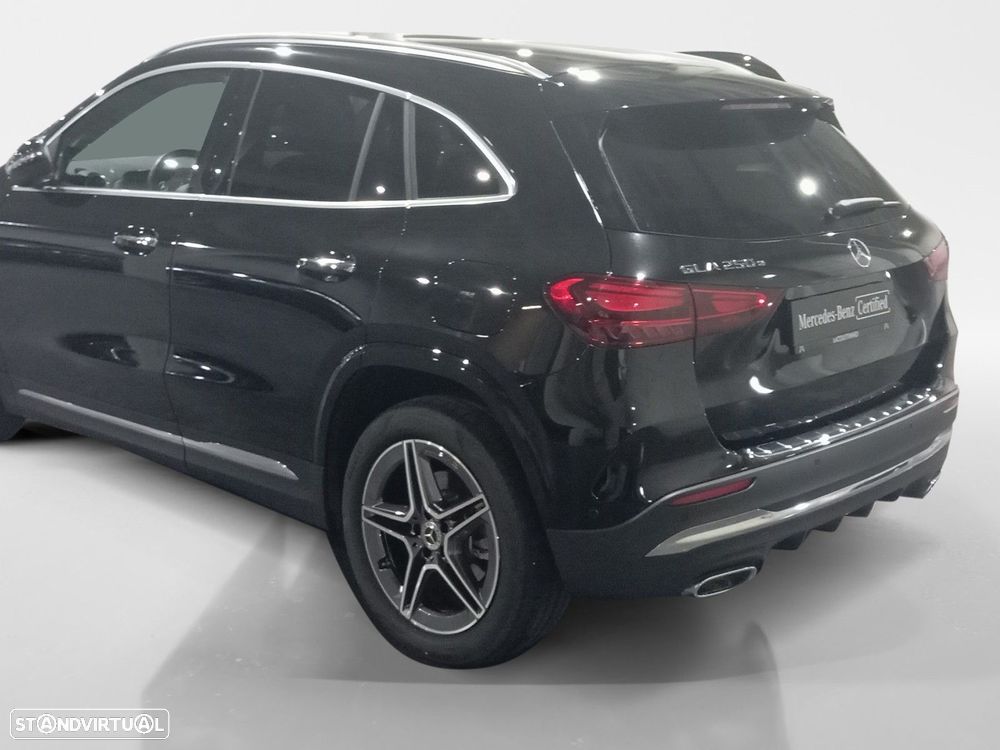 Mercedes-Benz GLA 250 e - 4