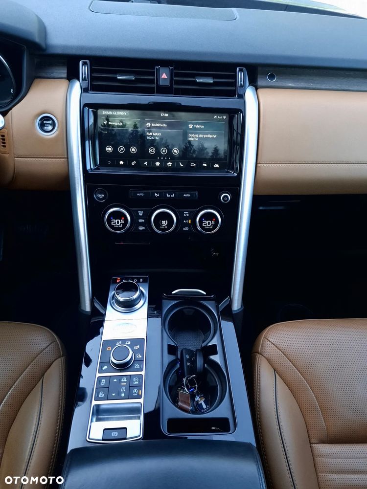 Land Rover Discovery 3.0 TD6 HSE Luxury - 16