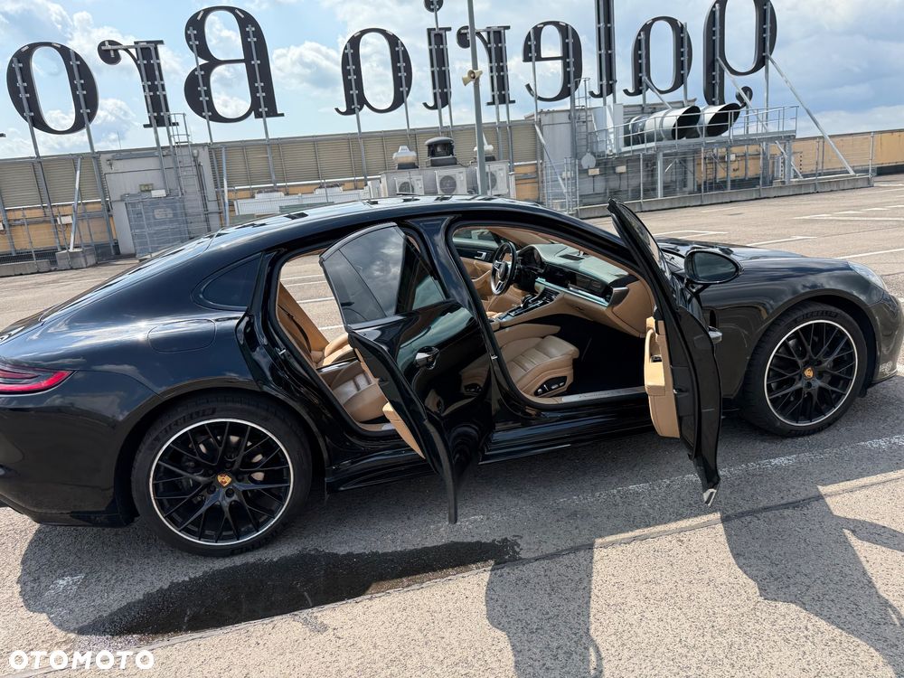 Porsche Panamera 4 - 5