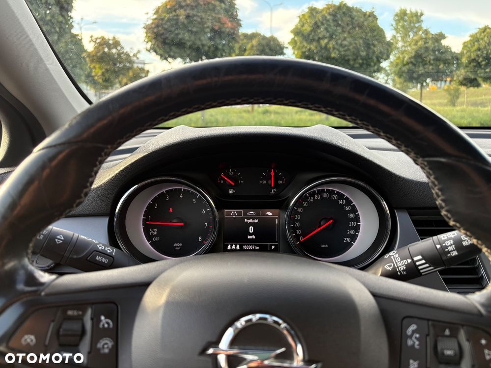 Opel Astra 1.4 T Enjoy S&S - 18