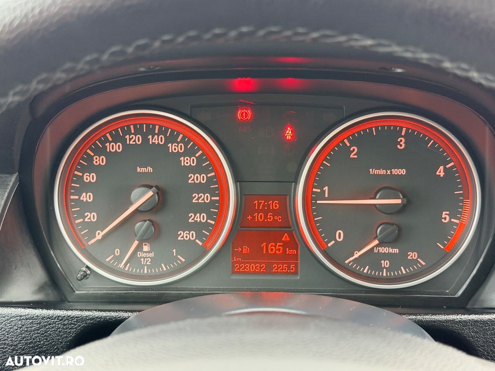 BMW X1 sDrive18d - 32