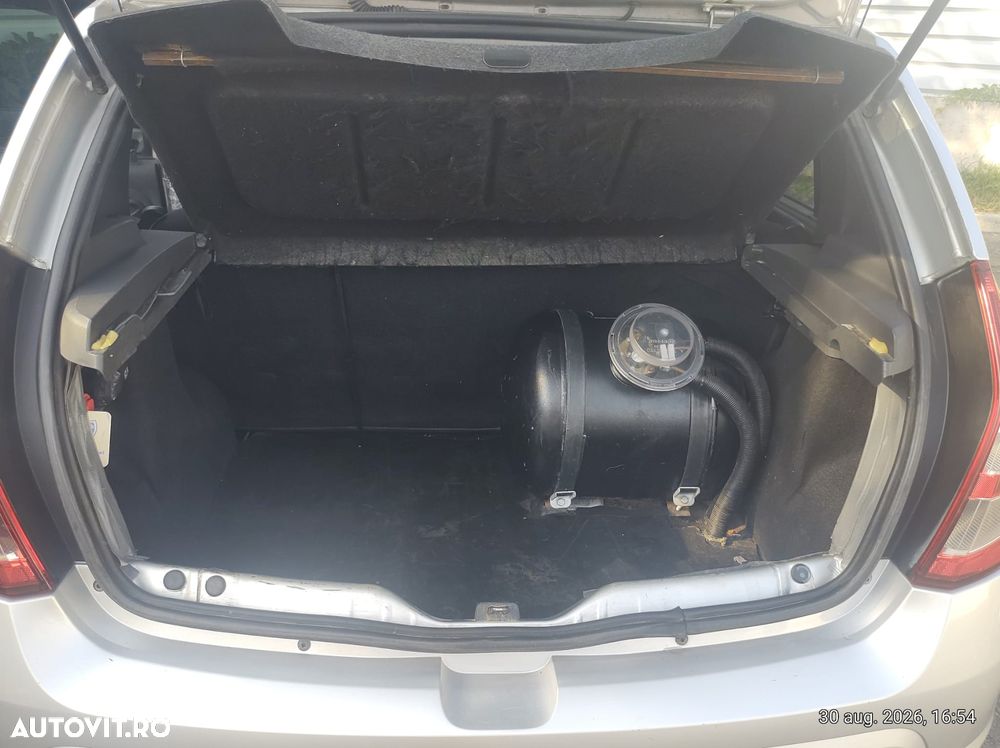 Dacia Sandero 1.4 MPI - 8
