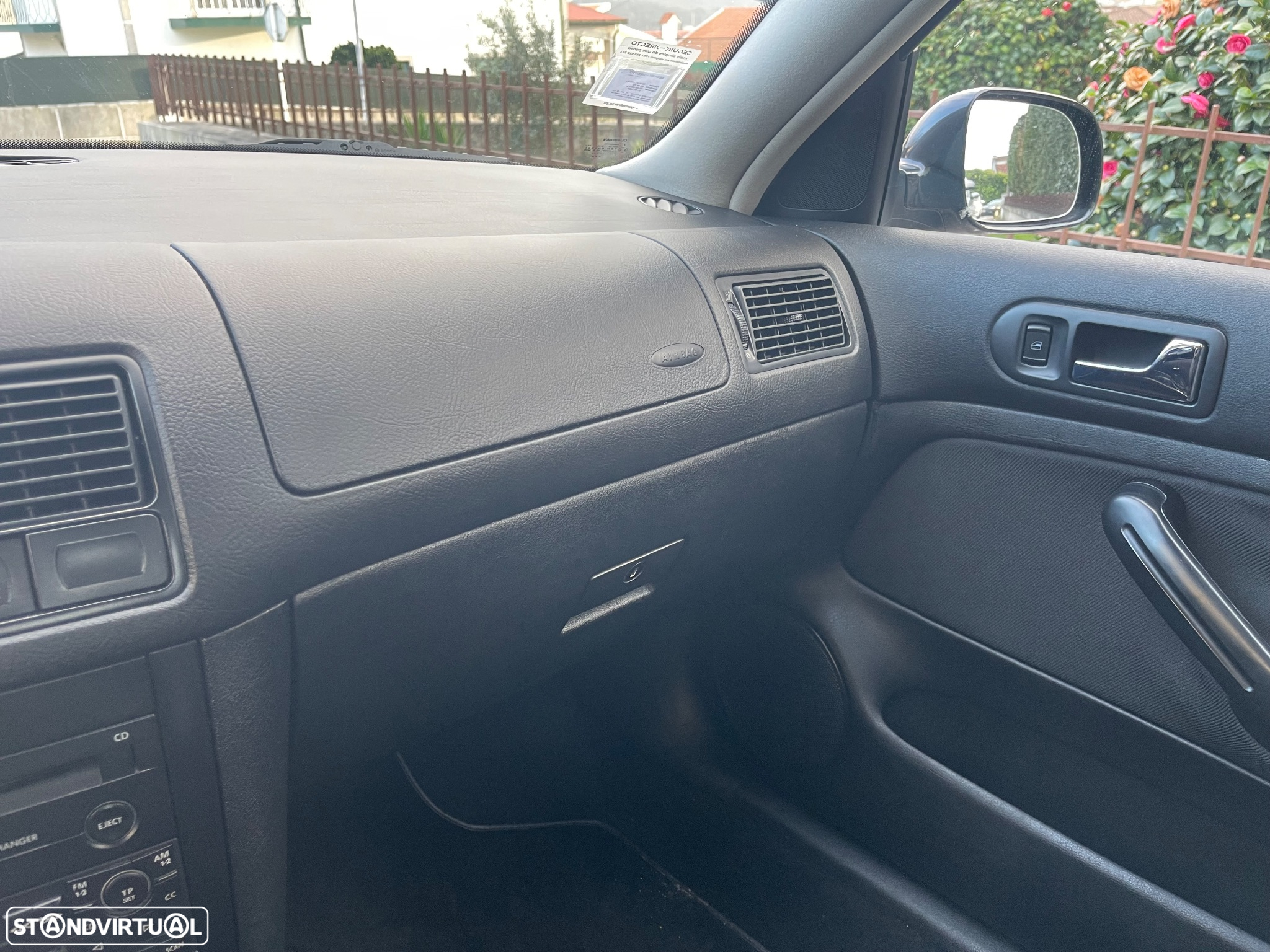 VW Golf 1.4i 25 Anos - 8