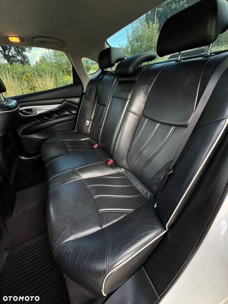 Infiniti Q70 3.7 S Premium - 28