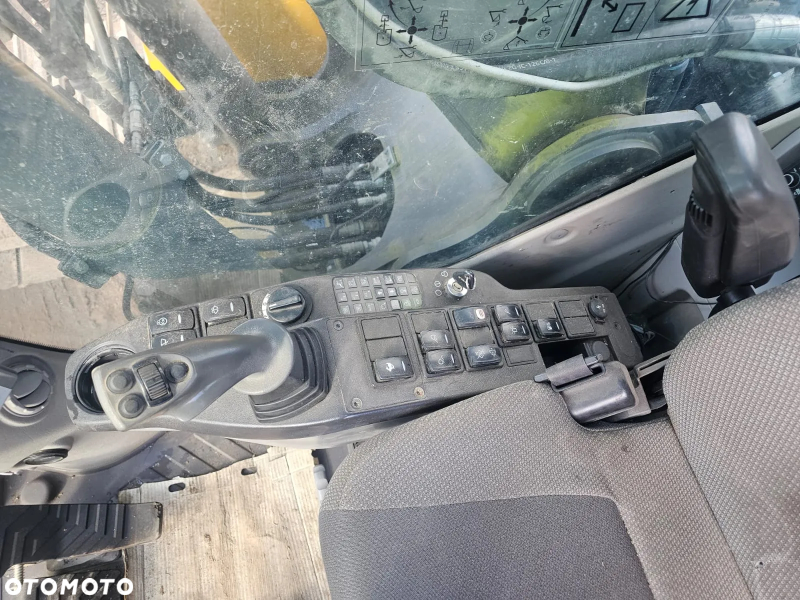 Volvo EC220DL - 20