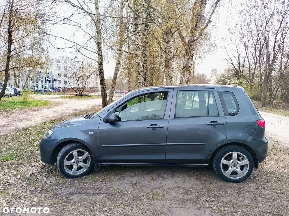 Mazda 2 - 6