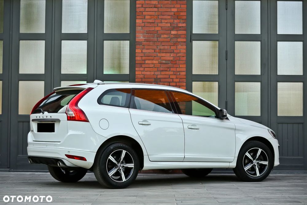 Volvo XC 60 D4 Geartronic RDesign - 16