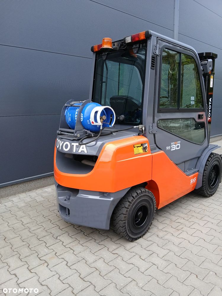 Toyota 02-8FGF30 - 6