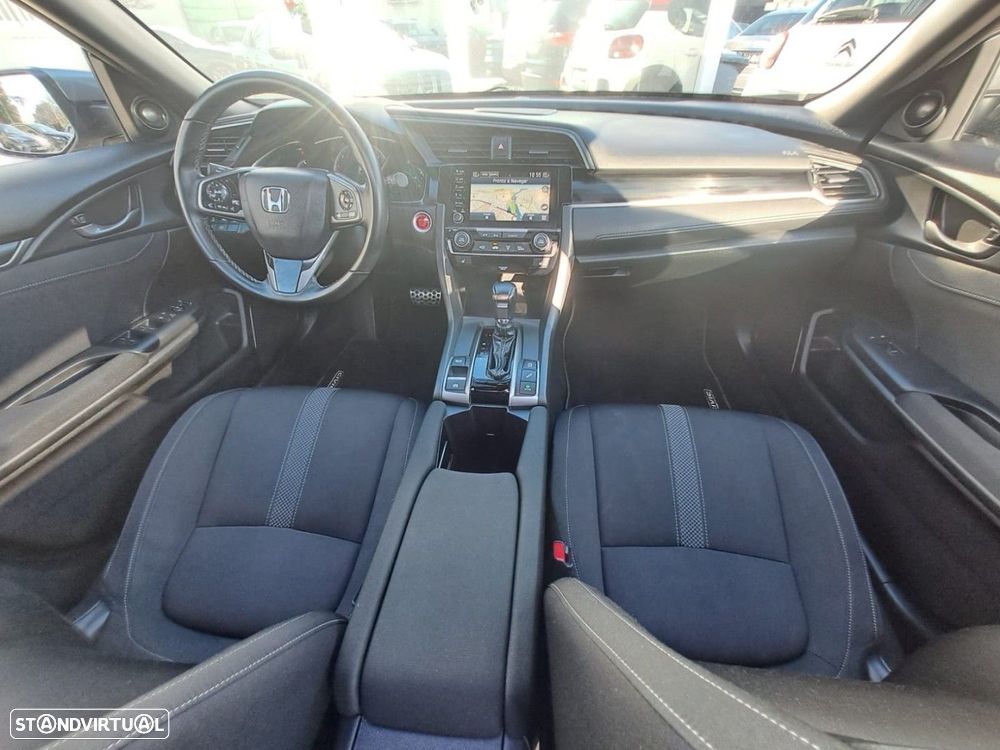 Honda Civic 1.0 i-VTEC Executive Premium CVT - 13