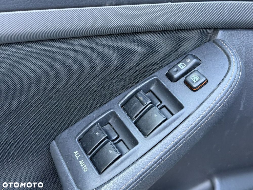 Toyota Avensis - 15