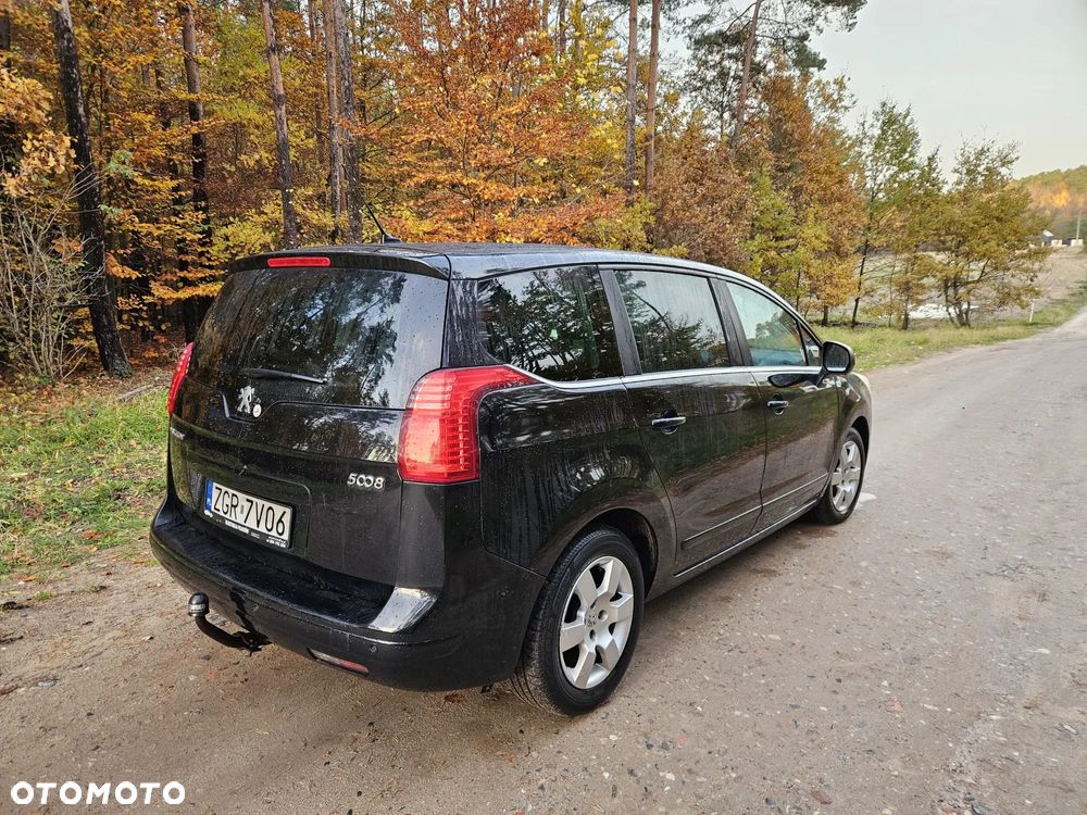 Peugeot 5008 - 4