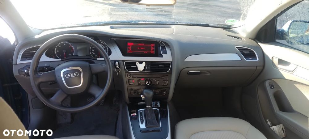 Audi A4 Avant 2.0 TDI Multitronic - 9