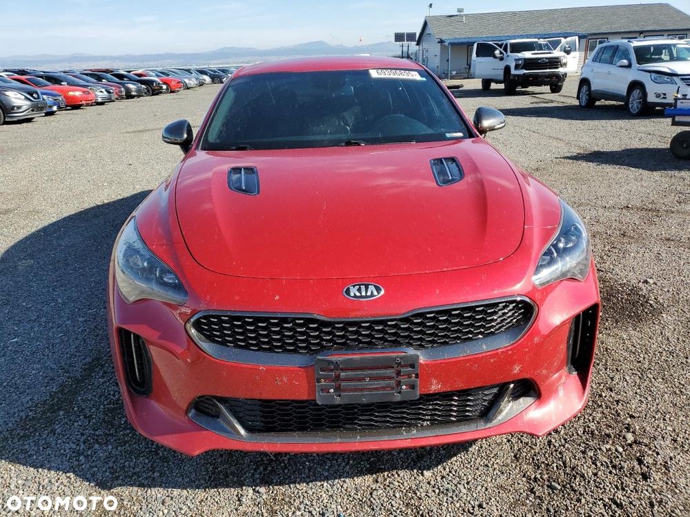 Kia Stinger - 5