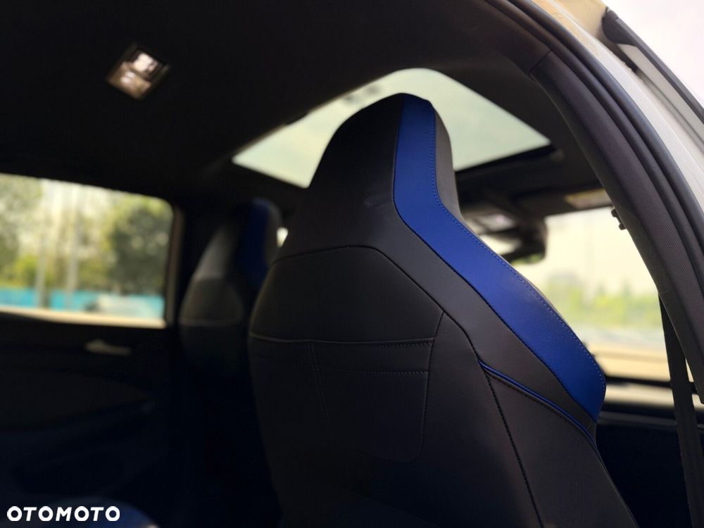 Volkswagen Golf - 24