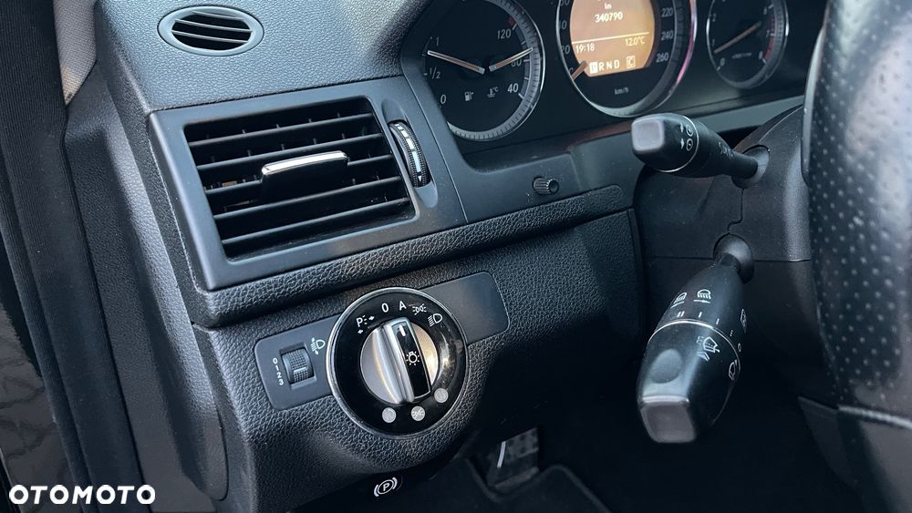 Mercedes-Benz Klasa C 200 Kompressor Automatik Avantgarde - 24