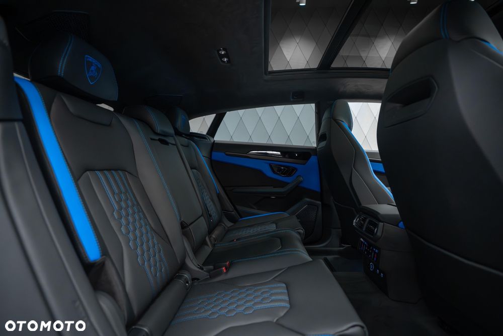 Lamborghini Urus - 11