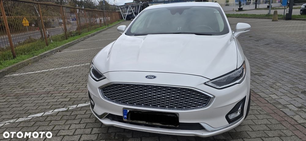 Ford Fusion - 2