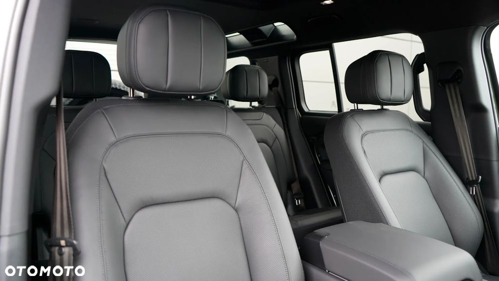 Land Rover Defender 3.0 D350 mHEV X - 31