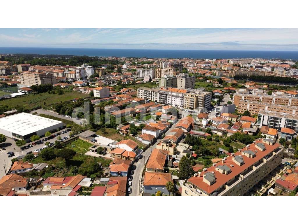 Moradia para Remodelar em Localização Premium - Vila Nova de Gaia (A) - Grande imagem: 4/12