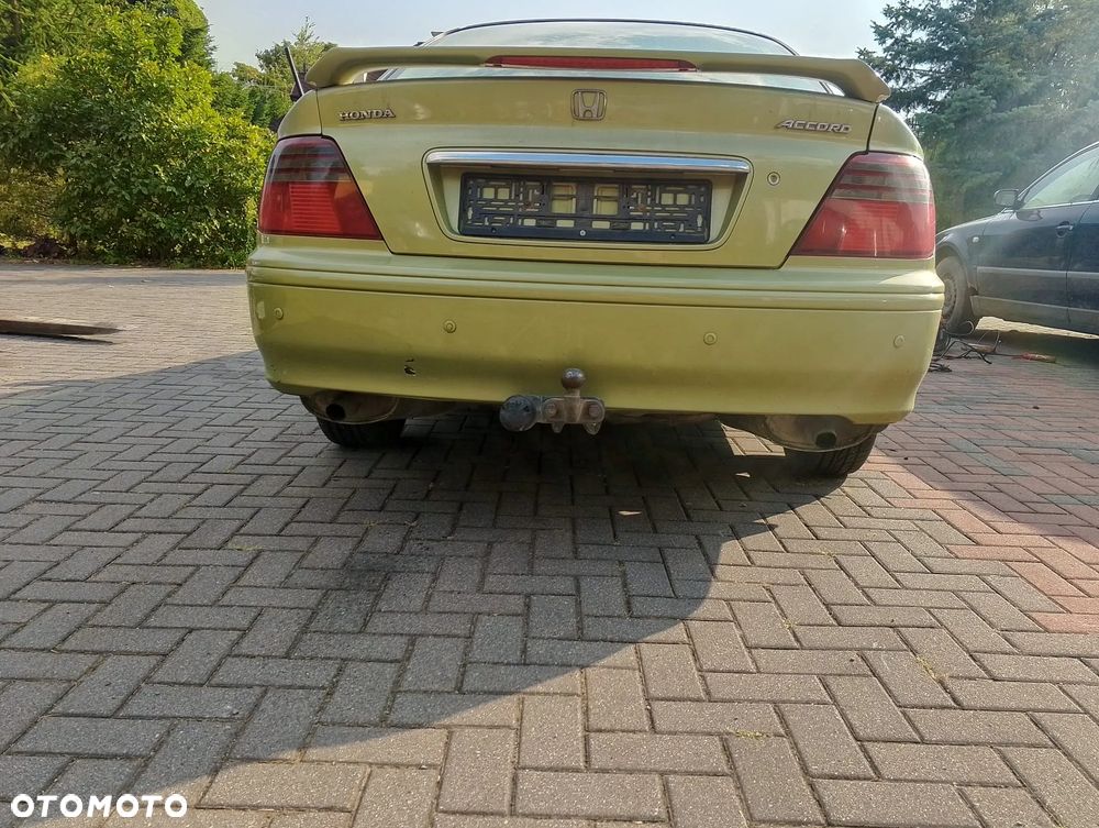 Honda Accord VI (97-00r.) 1.8 B 136KM. Silnik F18B2 Skrzynia.Cały na części. GWARANCJA !!!  Przód Tył Zestaw Komplet Drzwi Klapa Zderzak Błotnik Maska Grill Atrapa Szyba Pas Lampa Lusterko Boczki Fotel Kanapa Kokpit Deska Rozdzielcza Przełącznik Włącznik Sterownik Przewody Wiązka Instalacja Moduł Komputer Czujnik Listwa Pompa Alternator Wtryski Głowica Rozrusznik Kompresor Sprzęgło Dwumas Silnik Skrzynia ABS Klimatyzacji Paliwa Wspomagania Kolektor Turbina Przepustnica Zawór Chłodnica Koło Hak Belka Sanki Zawieszenie Mcpherson Półoś Amortyzator Wydech Tłumik Zacisk Most - 5