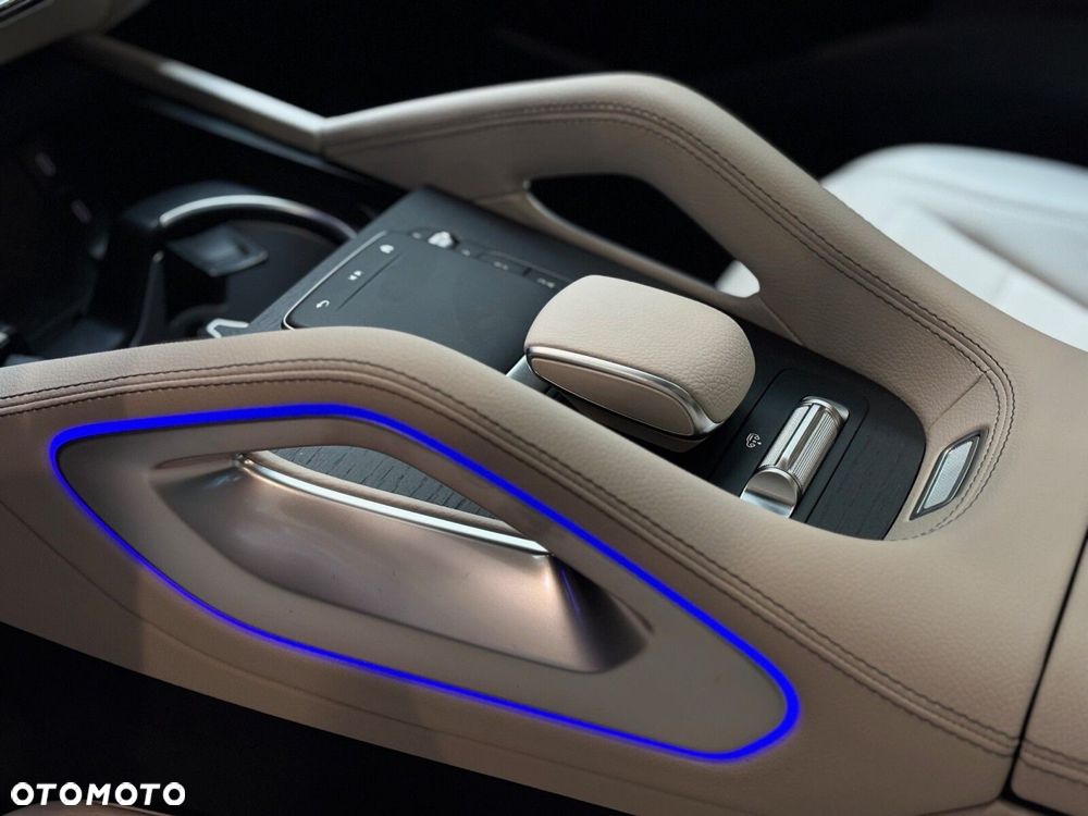 Mercedes-Benz GLE - 11